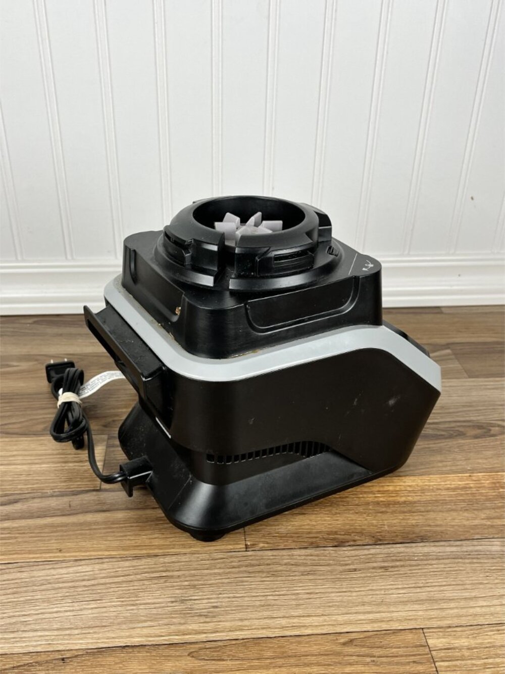 Ninja Professional Blender BL610 Replacement Motor Base ONLY - 1000W - Picture 4 of 7